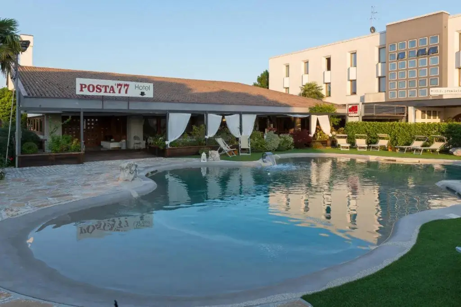 Hotel Posta 77