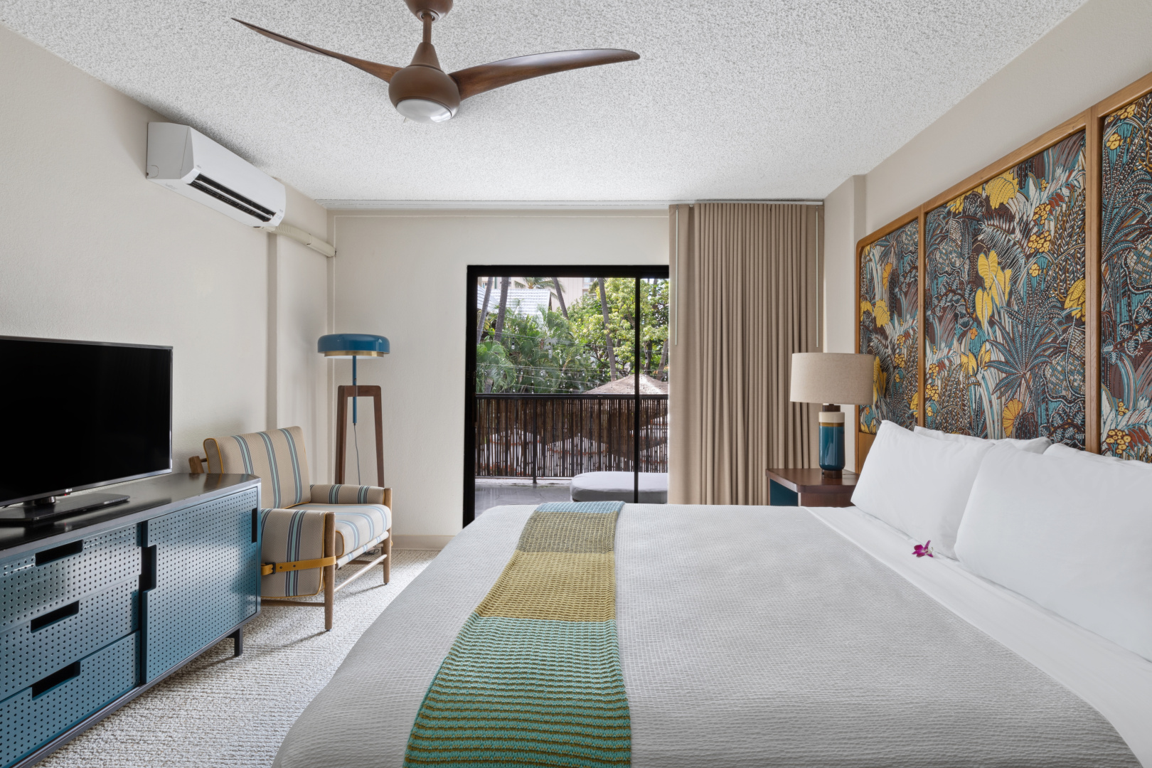 White Sands Hotel