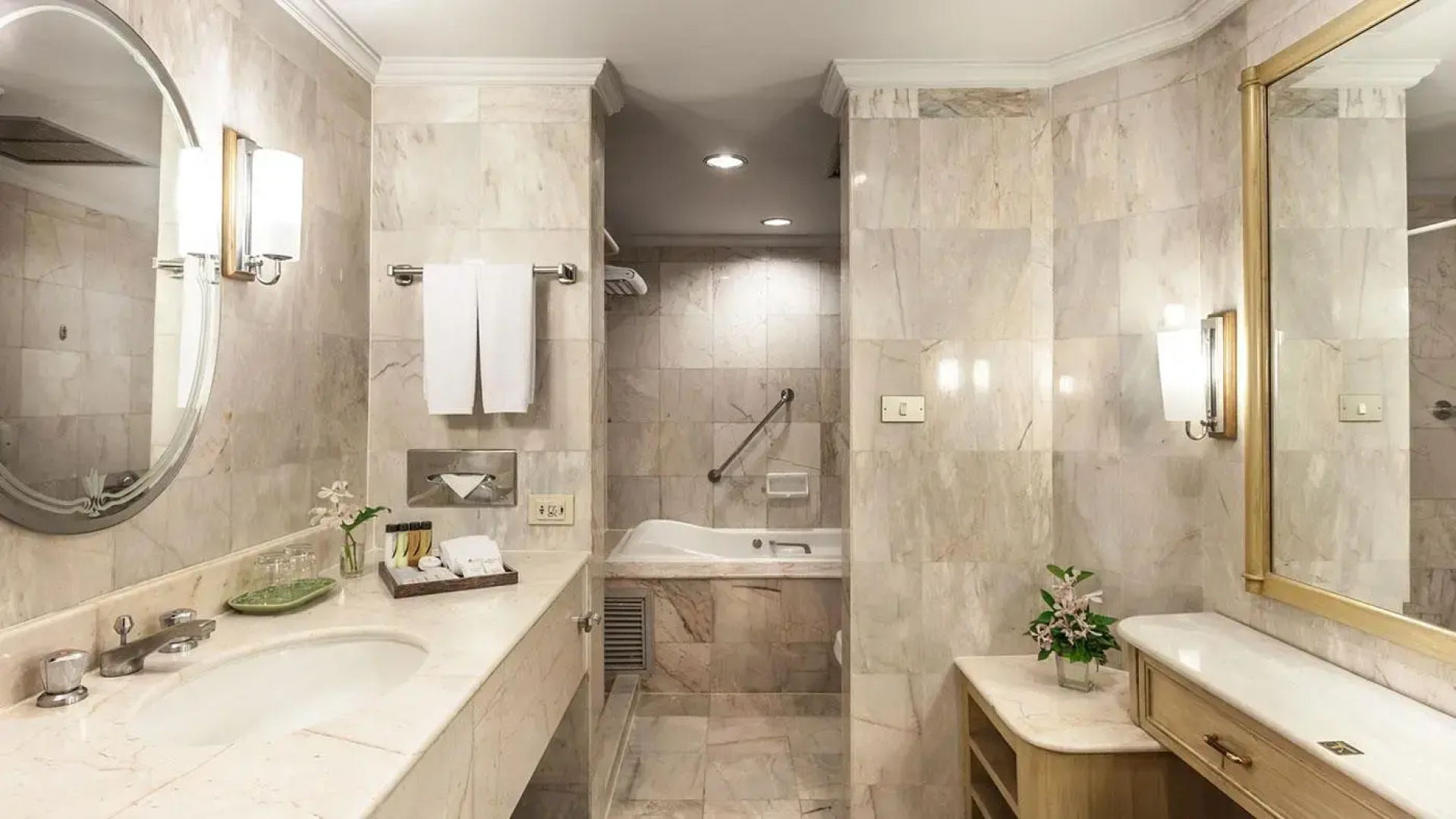 Arnoma Grand