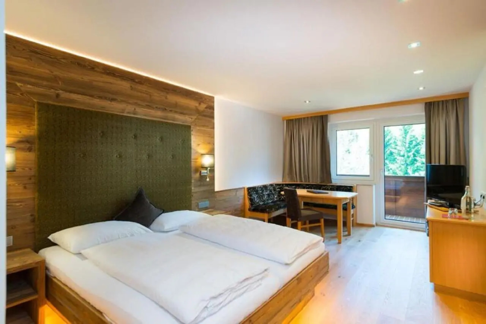 Hotel Alpina