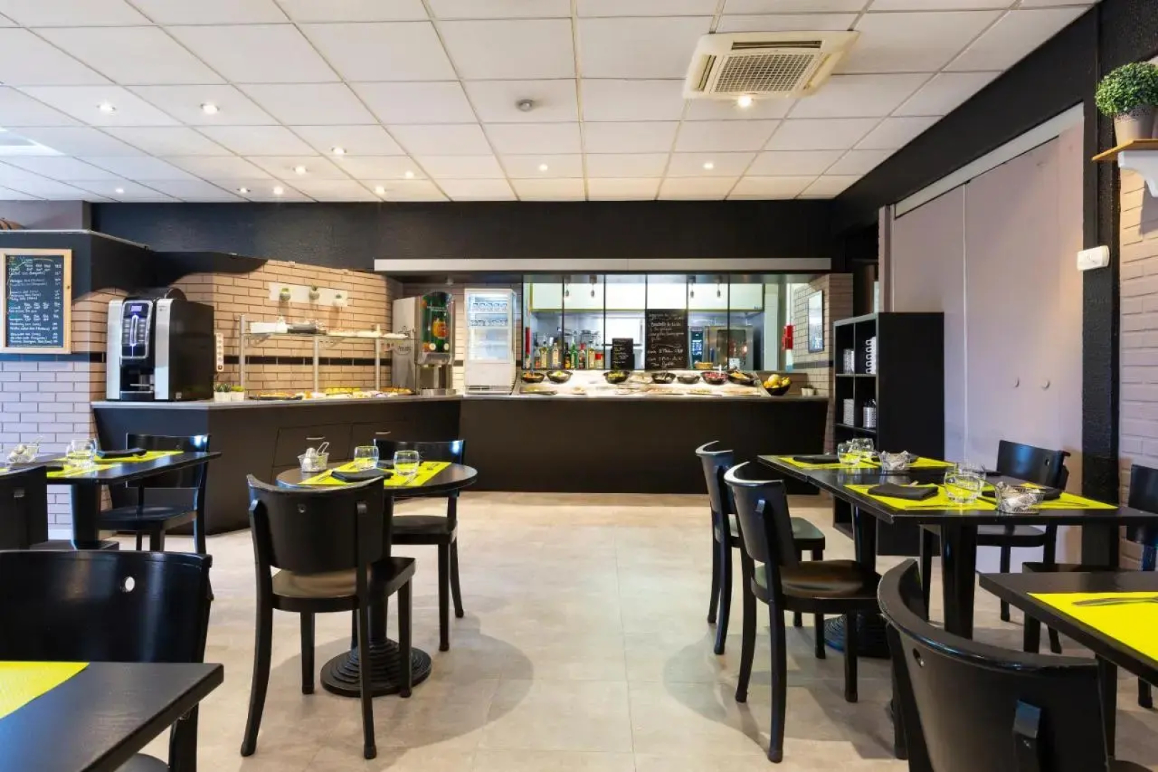 Comfort Hotel Orleans Saran