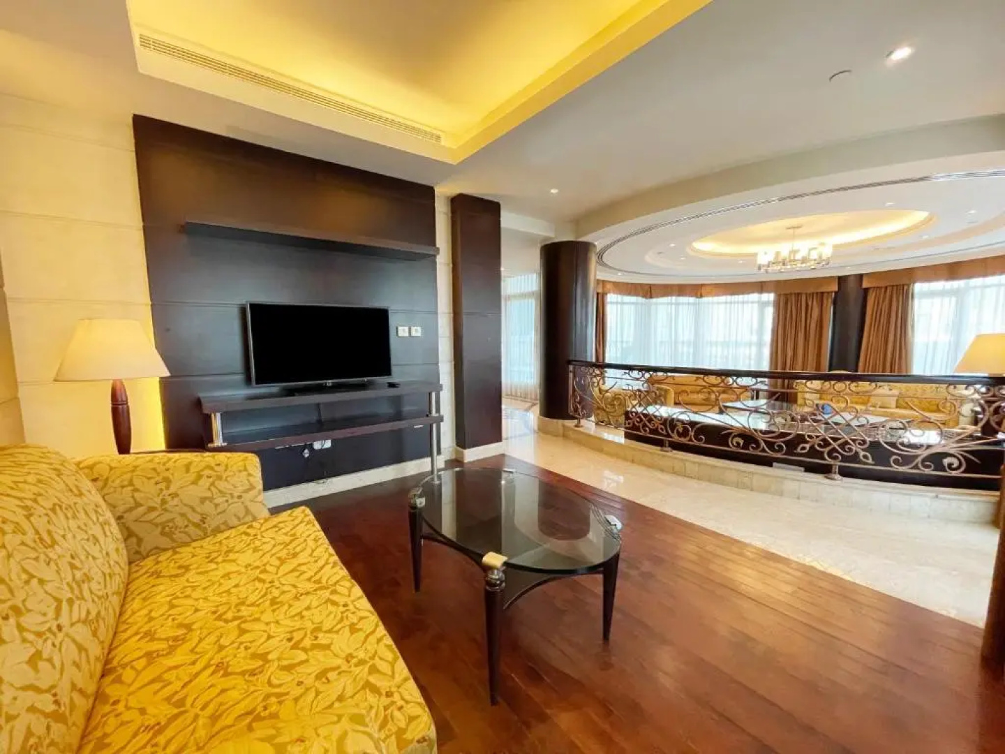 Отель Swissotel Al Murooj Dubai