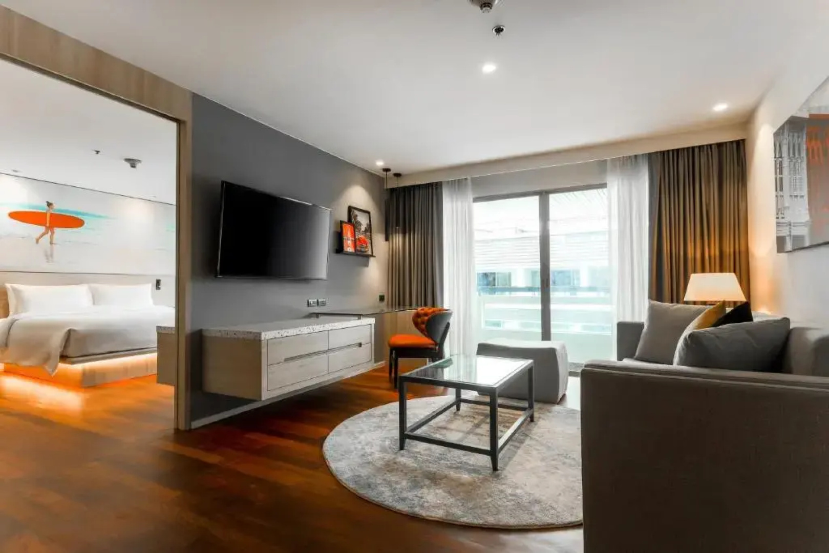 Отель Radisson RED Phuket Patong Beach
