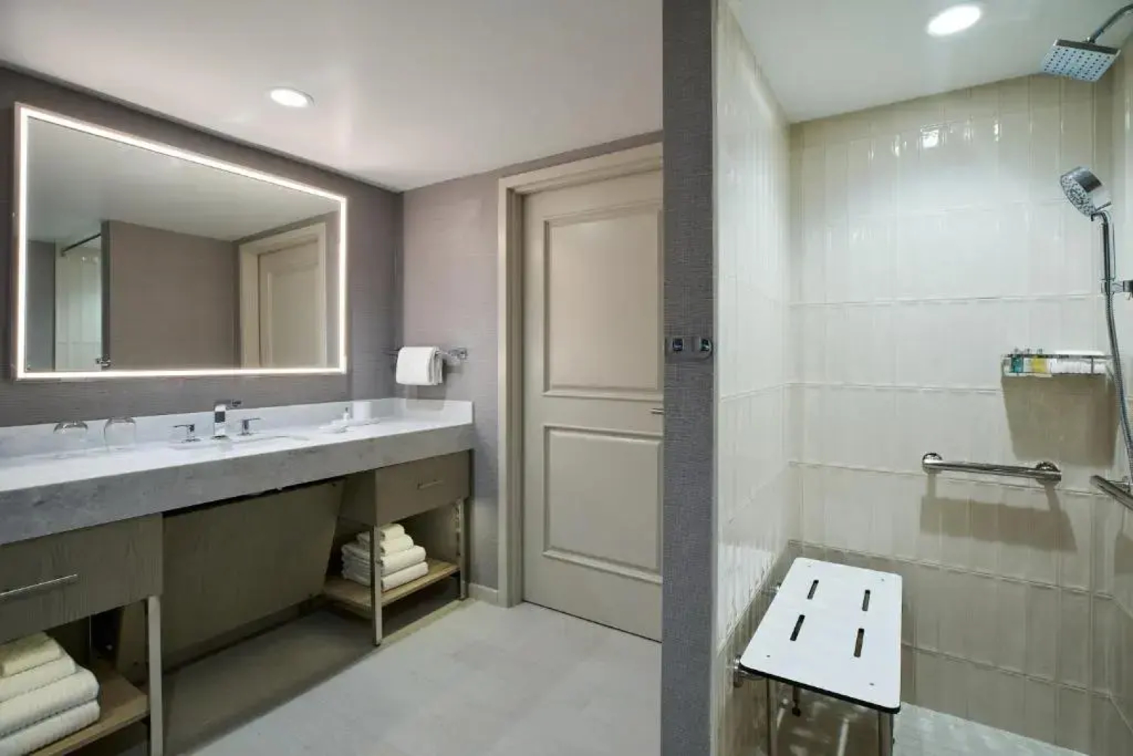 VEA Newport Beach, A Marriott Resort & Spa