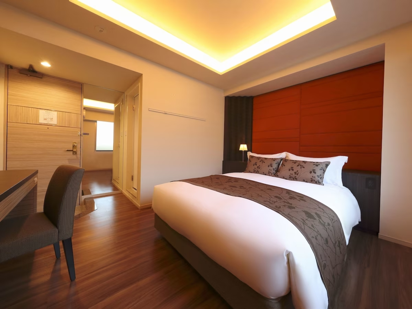 Отель Sakura Suite Osaka