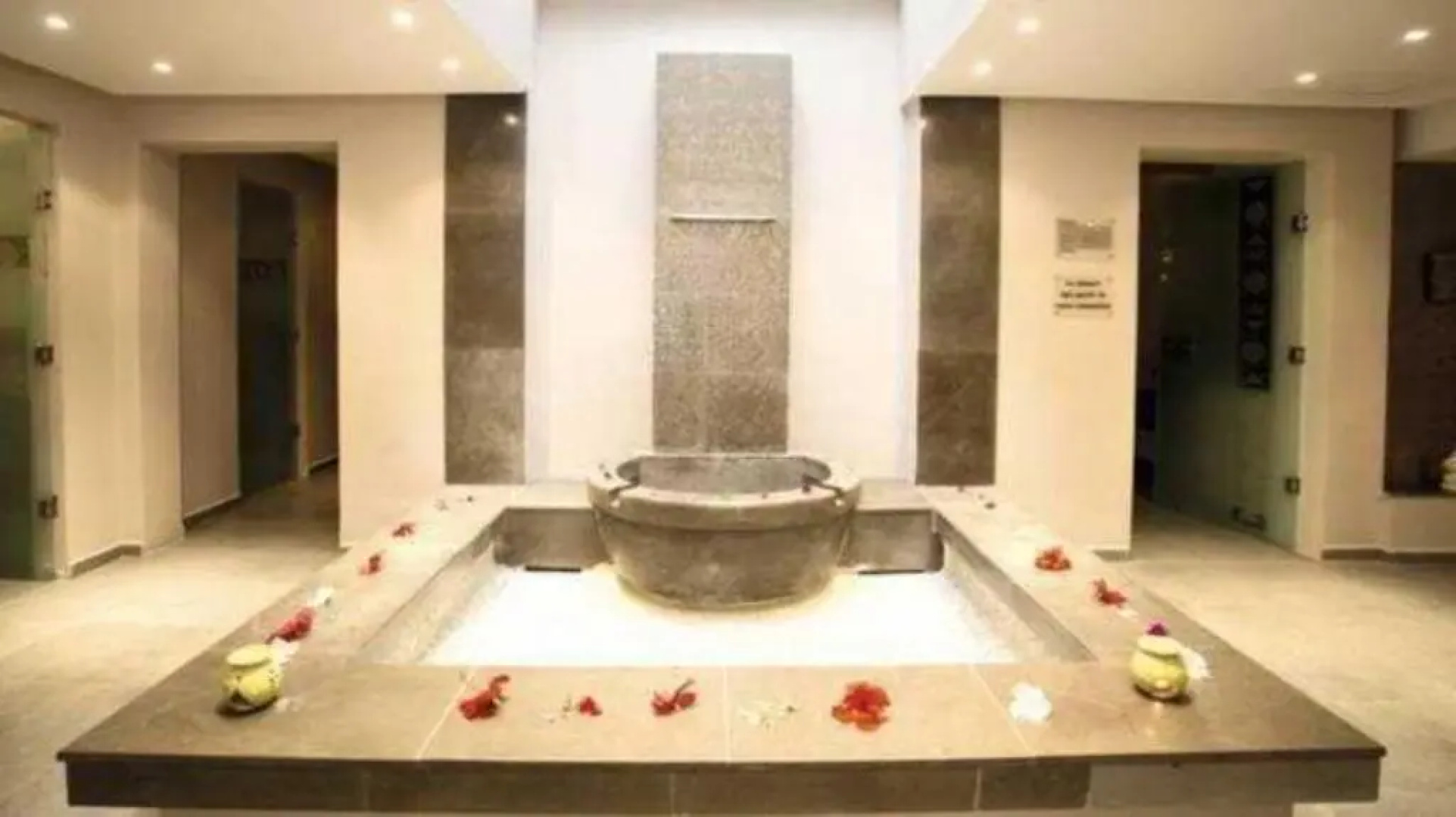 Hotel Tropicana Club & Spa
