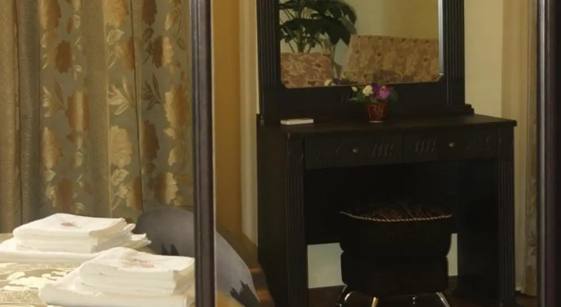 Kavkaz Hotel