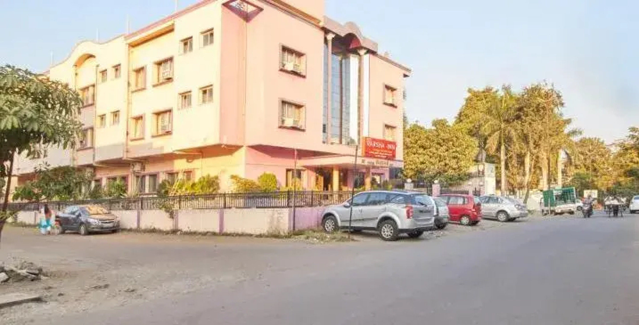 Treebo Varsha Palace