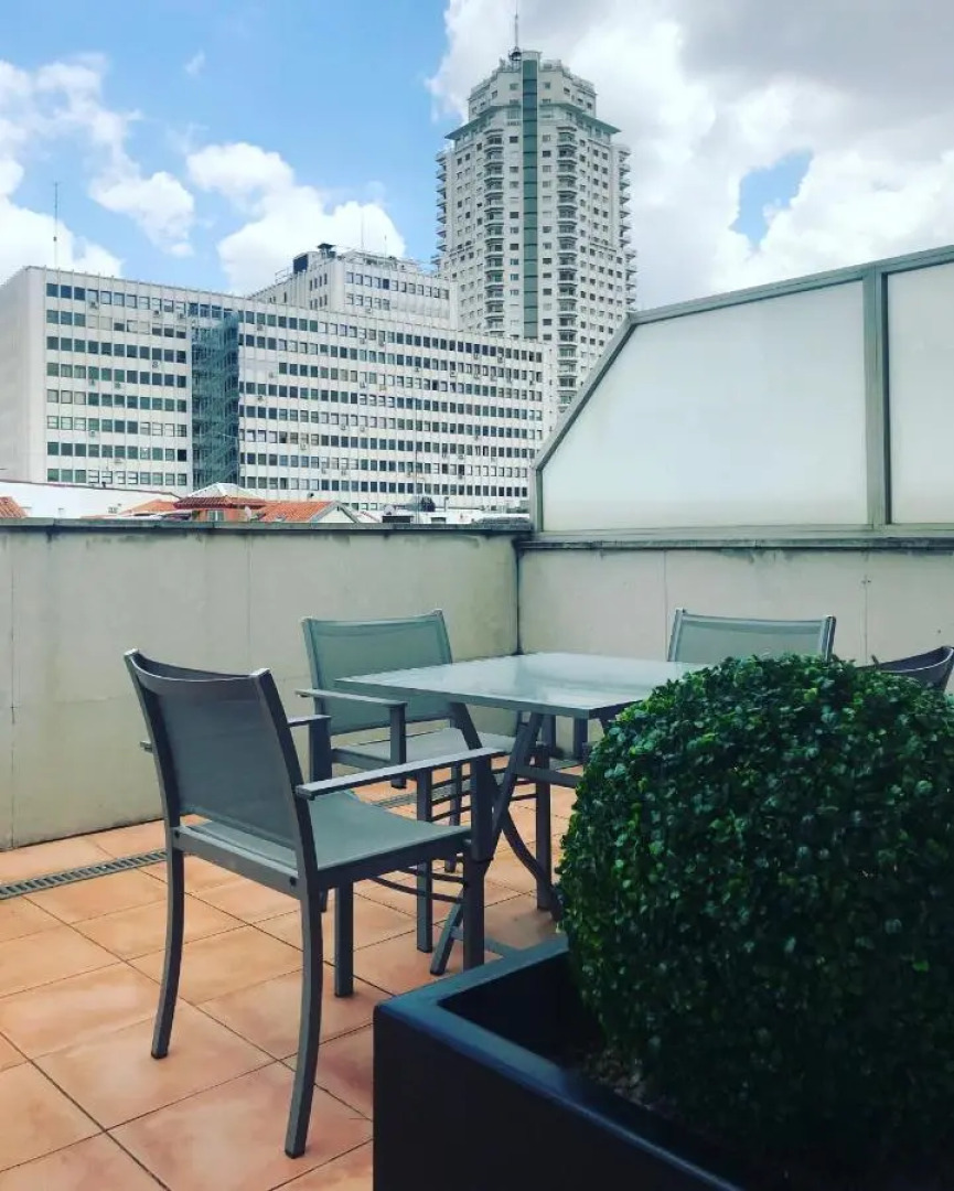 Отель Suites Viena Plaza De Espana