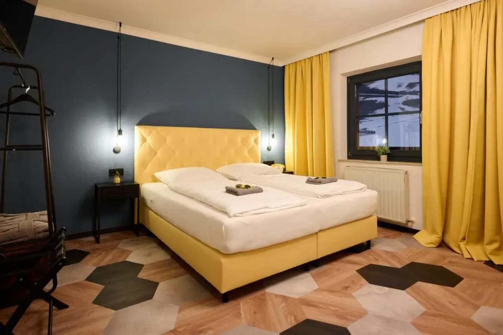 happYellow Boutique House