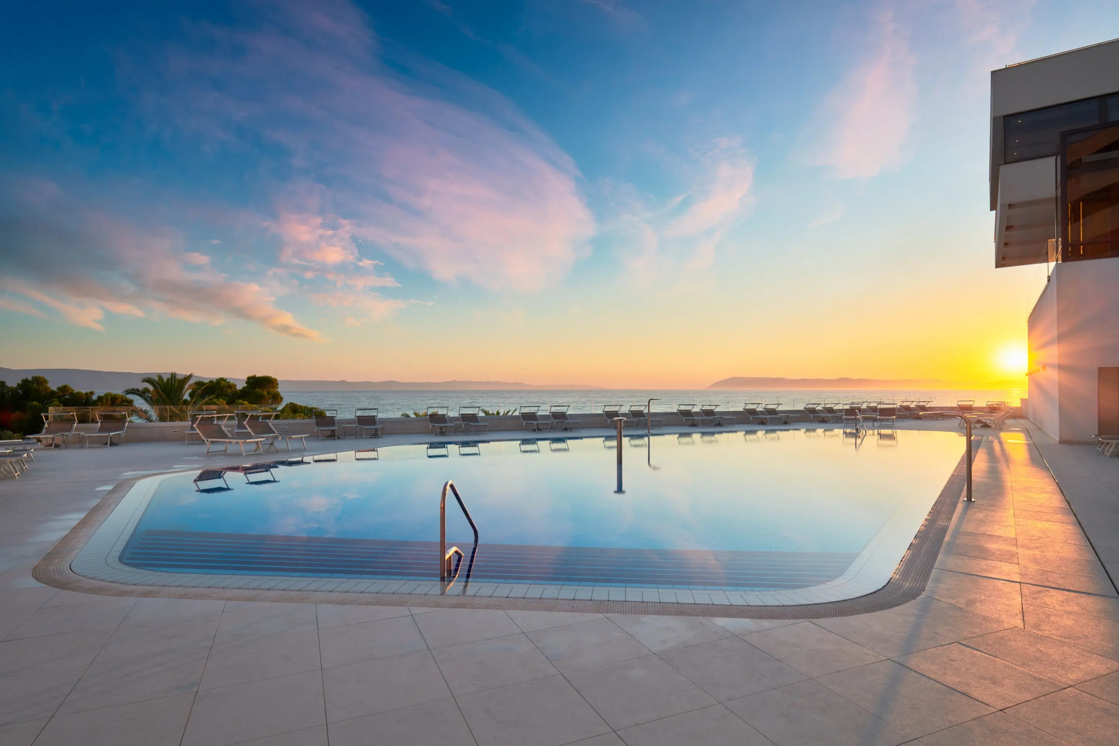 Medora Auri Family Beach Hotel