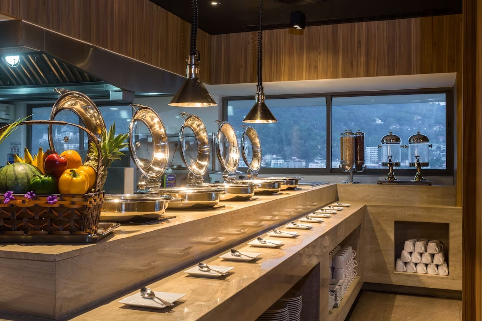 Отель Journeyhub Phuket Patong