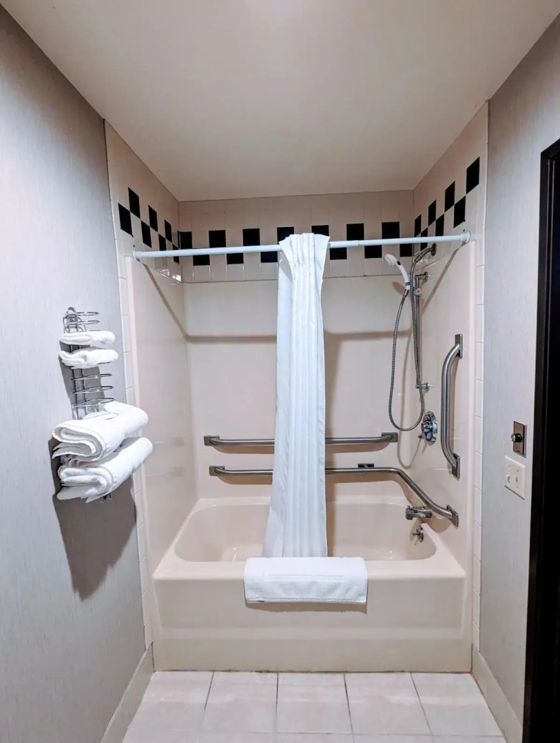 Woodfield Inn and Suites