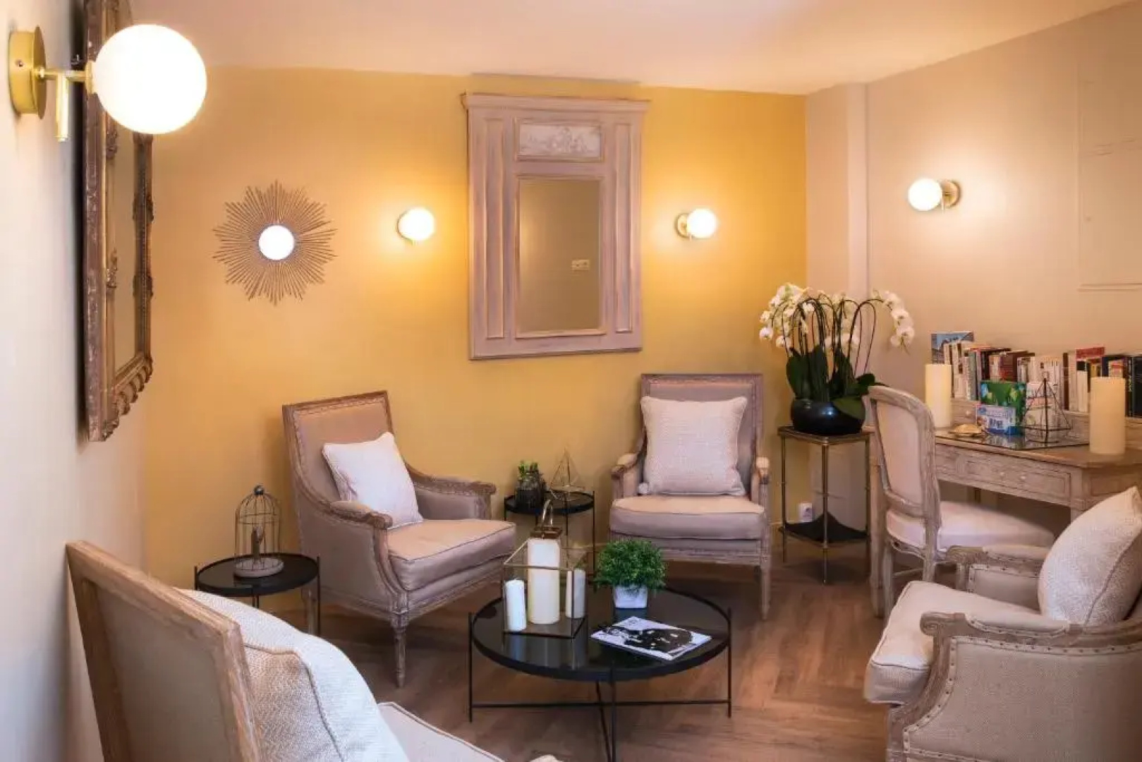A l'Hotel des Roys