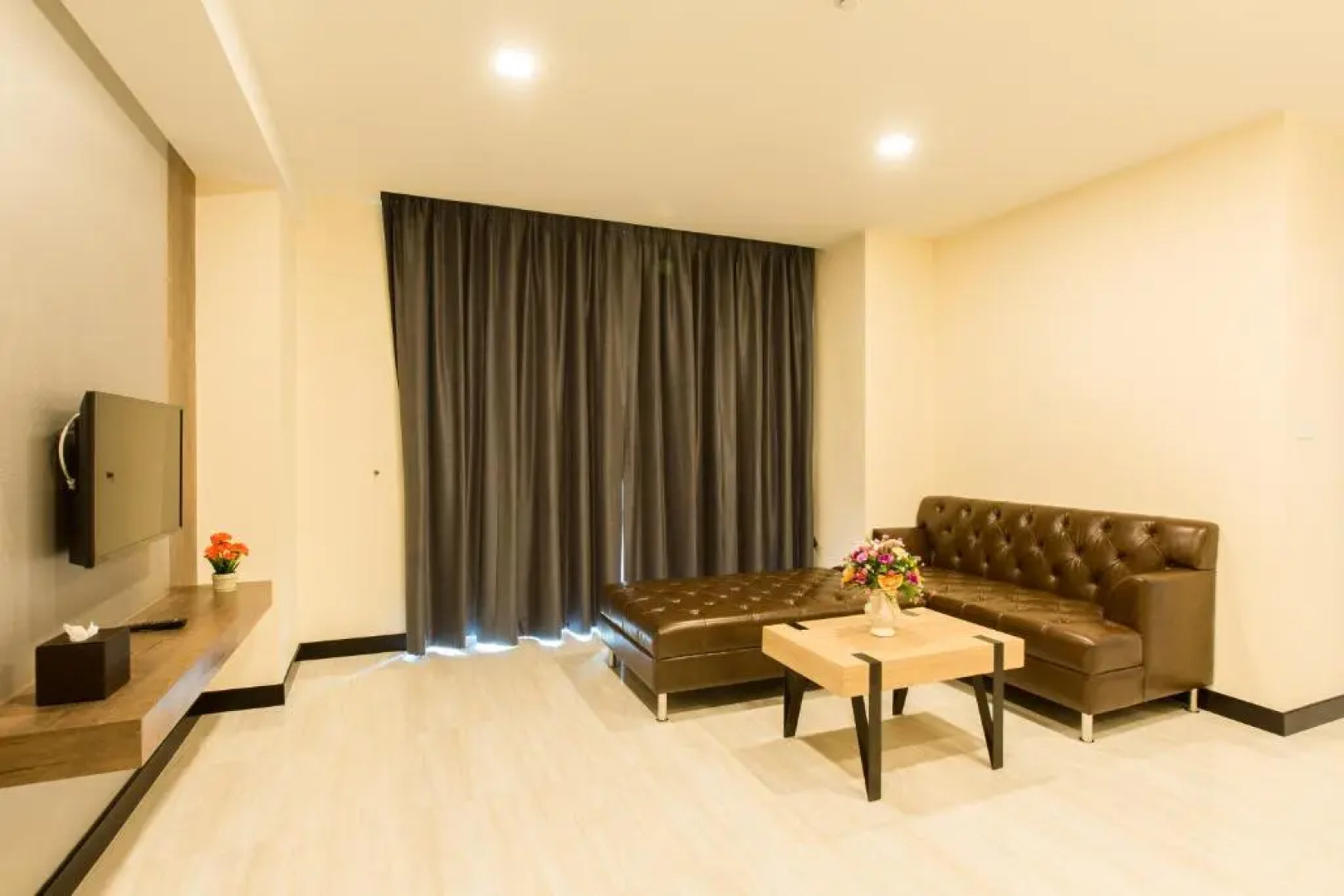 Отель Crystal Palace Pattaya