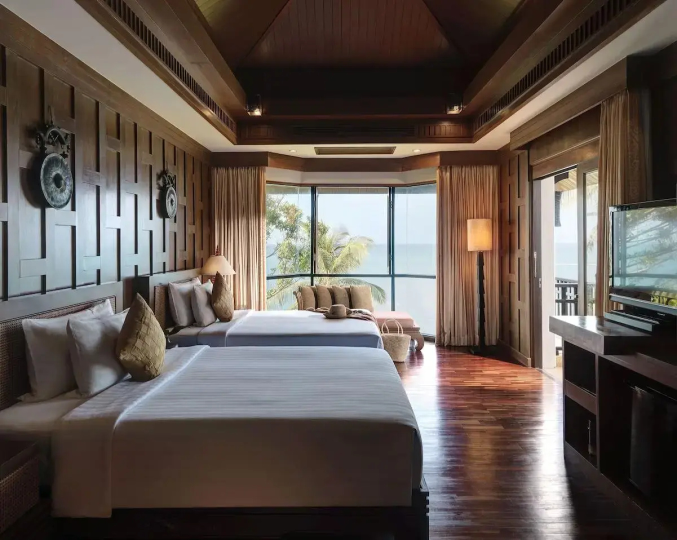 Rawi Warin Resort and Spa