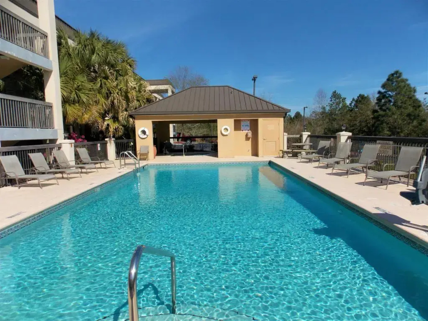 Home Town Inn & Suites Crestview