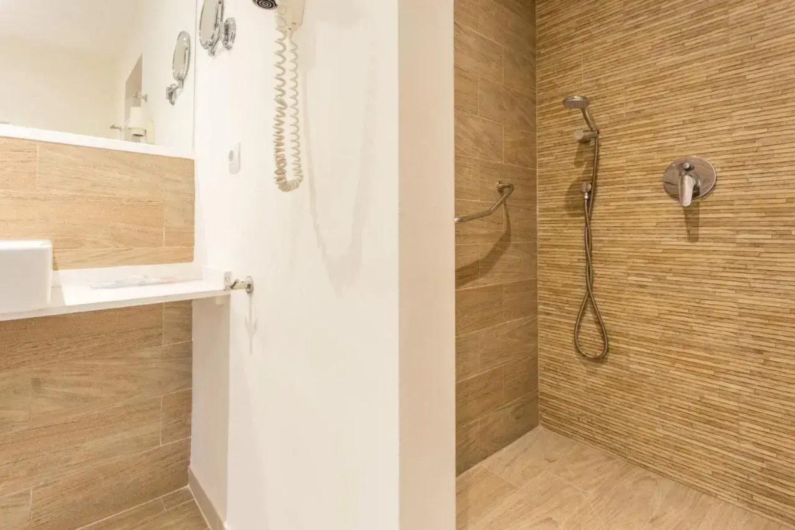 Курорт Caprice Janeiro Hotel & Spa