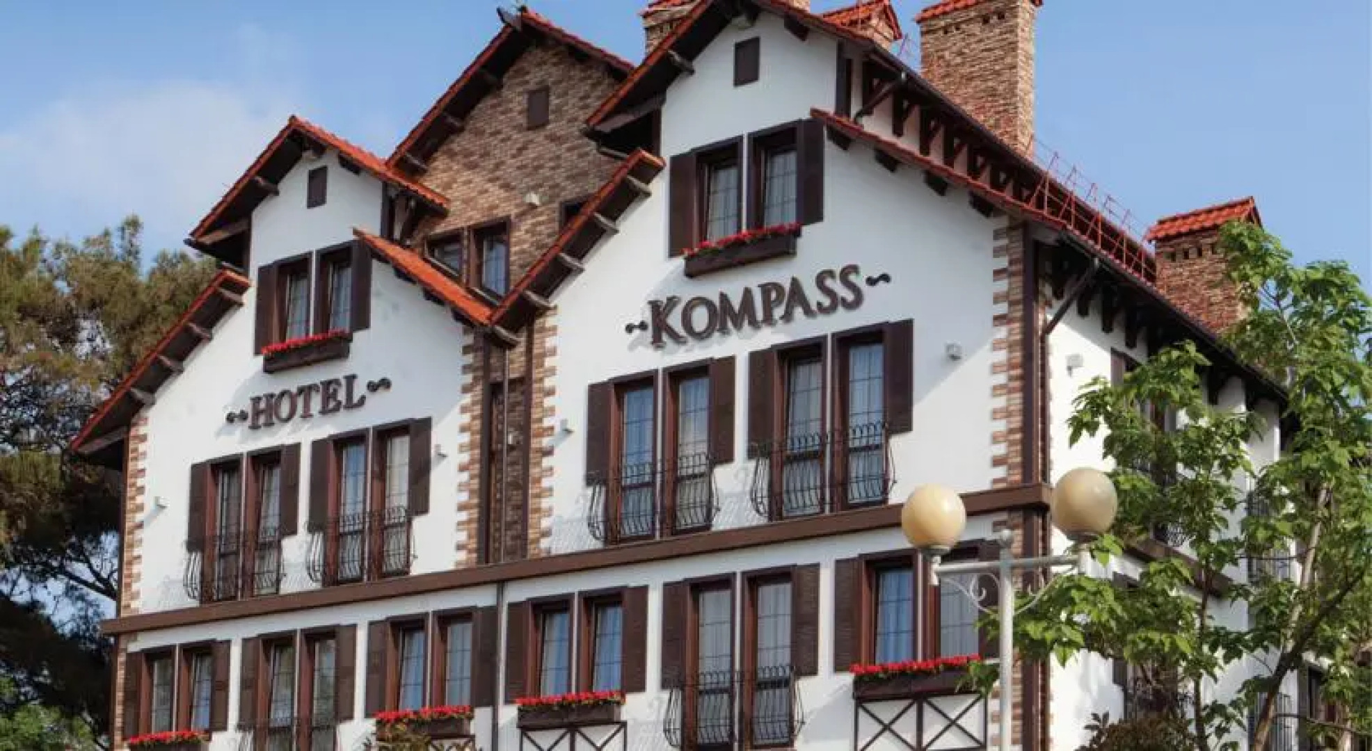 Компасс Отель