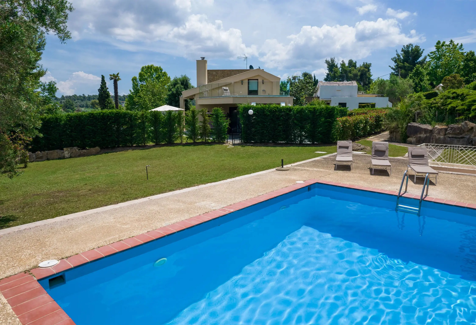 Sani Luxury Villas