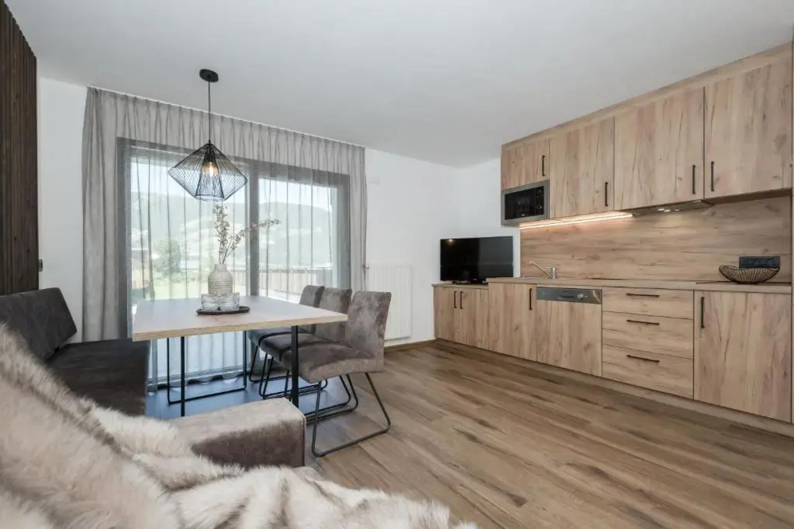 Aparthotel Familiaris - Family Apartments - Pools & Spa in the Dolomites