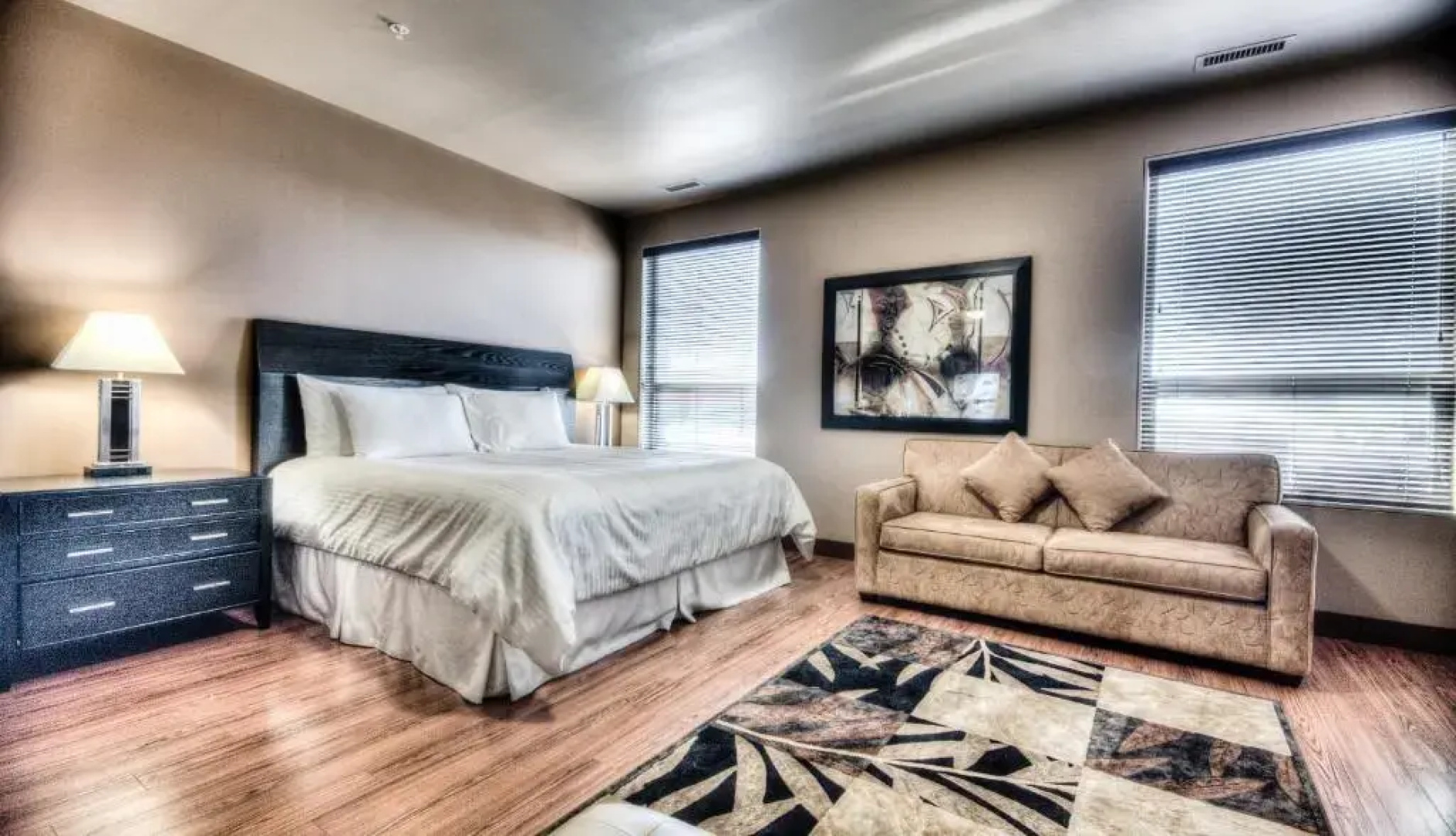 Grand Inn & Residence (ex. Podollan Rez-idence Grande Prairie) 