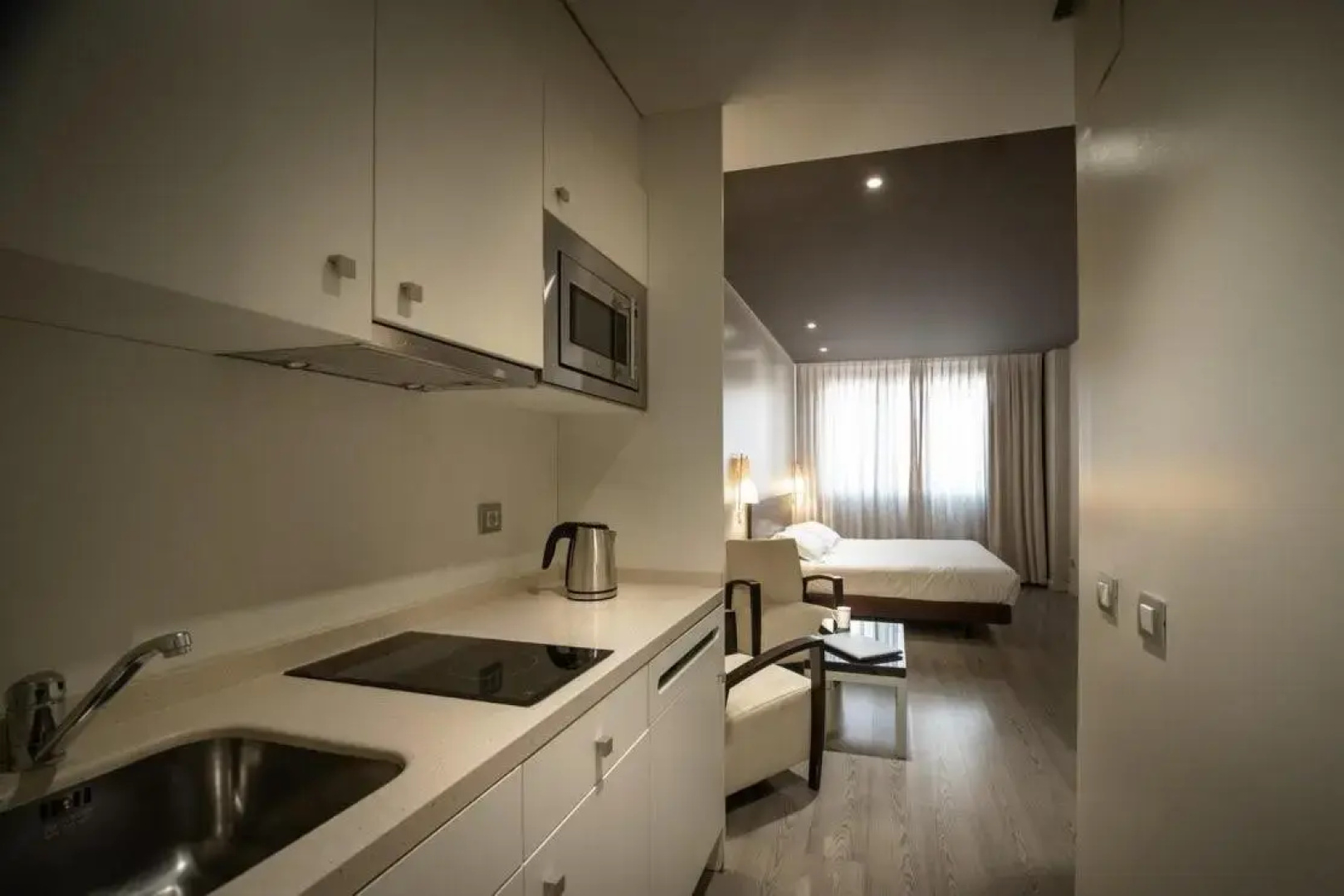 Отель Suites Viena Plaza De Espana