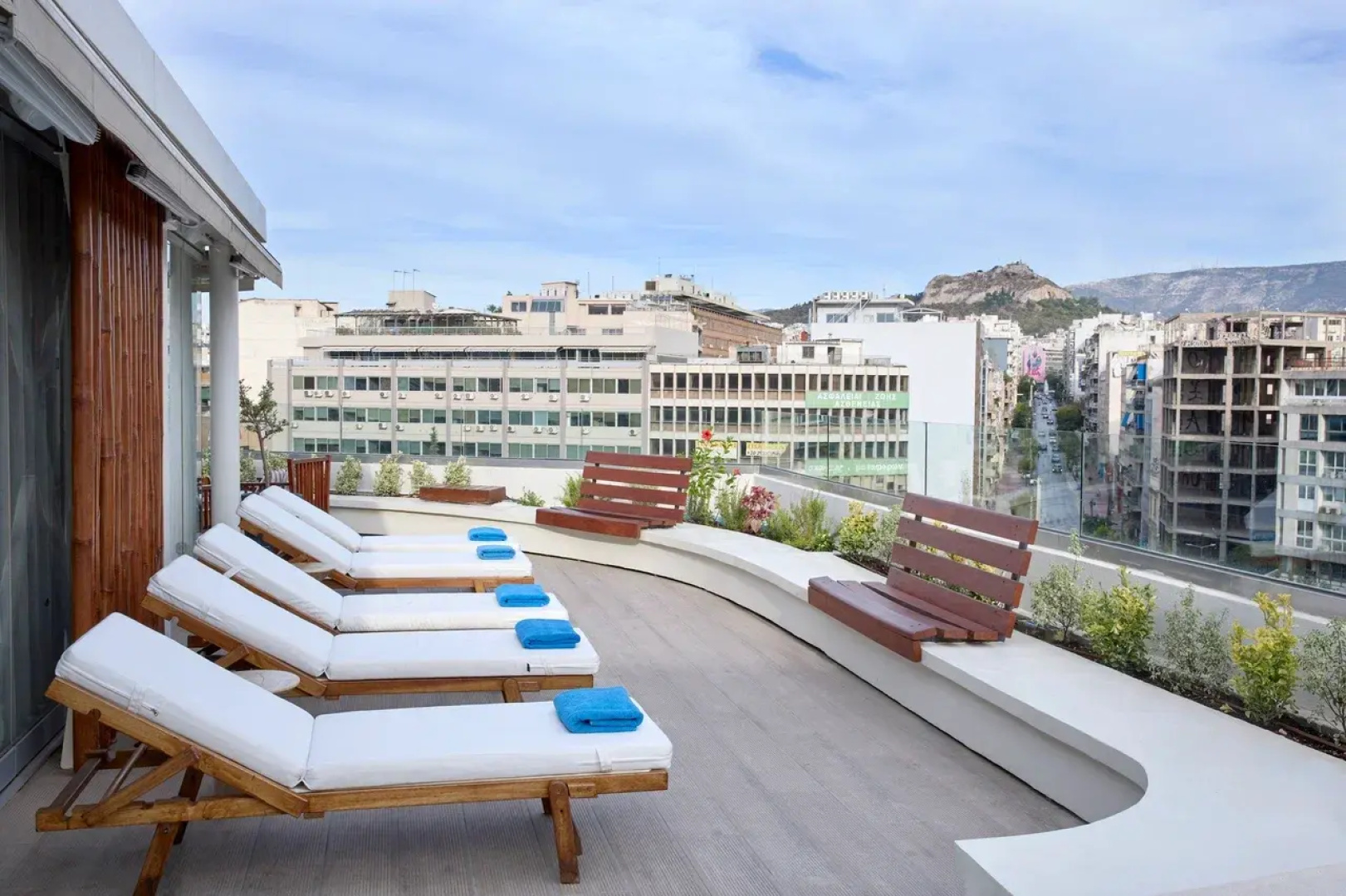 Zeus Essence Wyndham Athens Residence