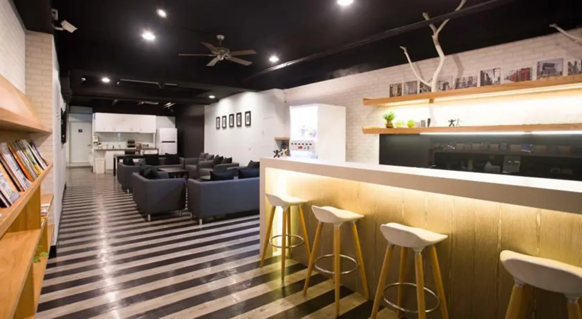 Fun Inn Taipei Hostel