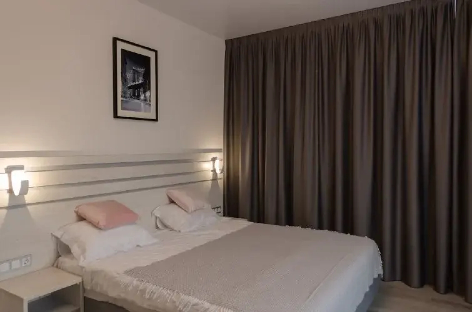 August Inn Guest House