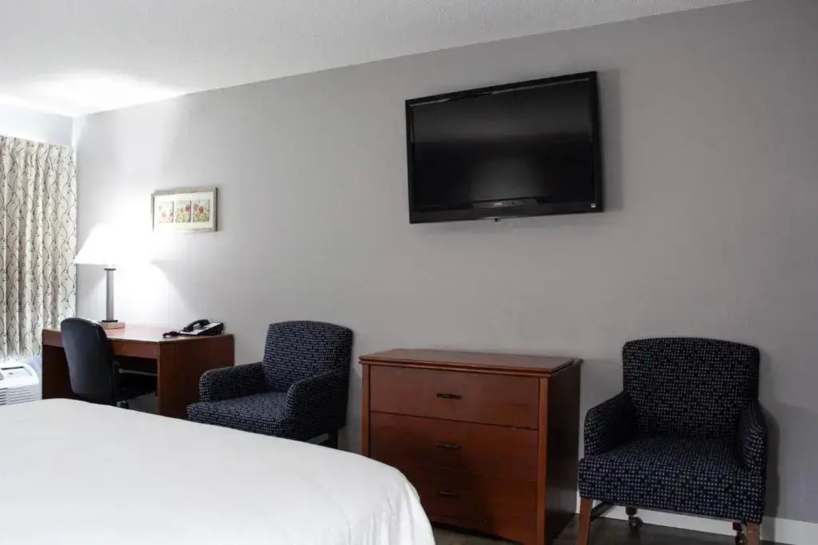 New Victorian Inn & Suites in Sioux City, IA