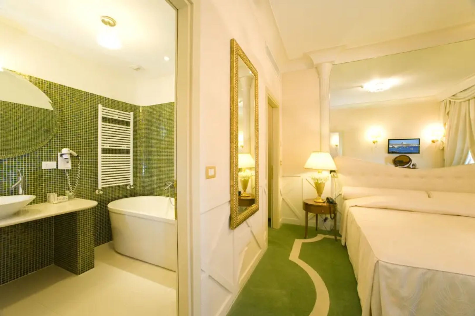 Zanhotel & Meeting Centergross