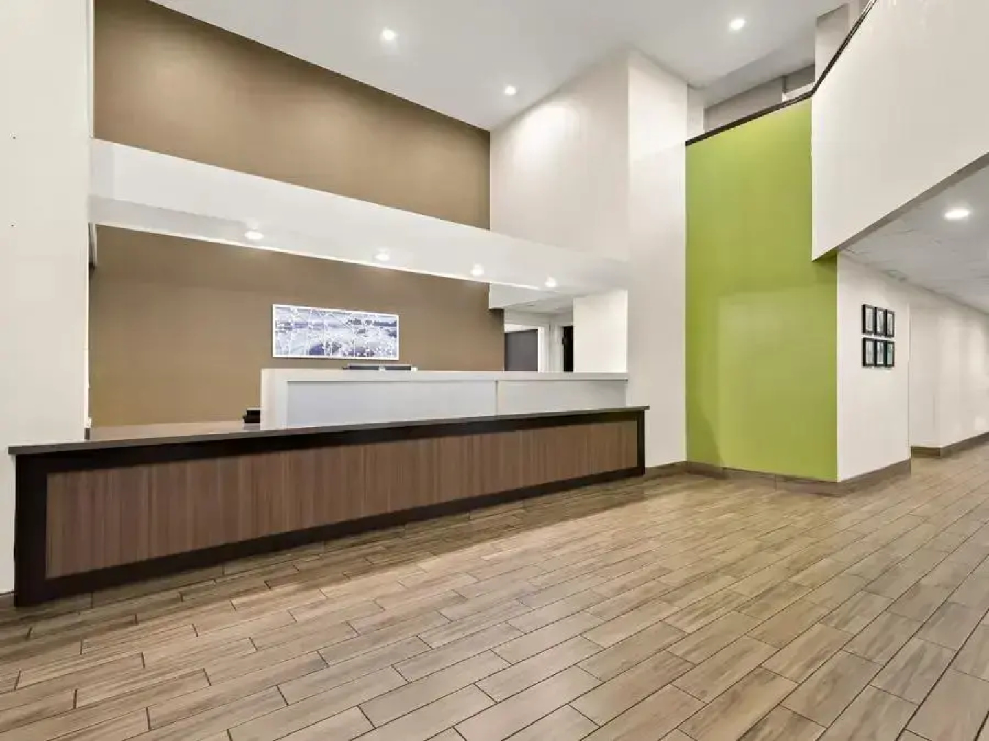 SPOT X Hotel Tampa - Wesley Chapel by The Red Collection