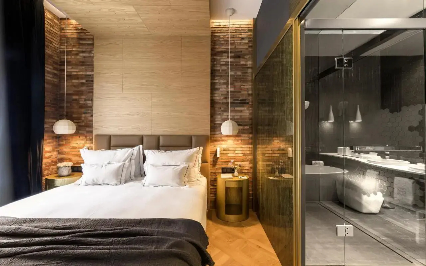 Monument Hotel