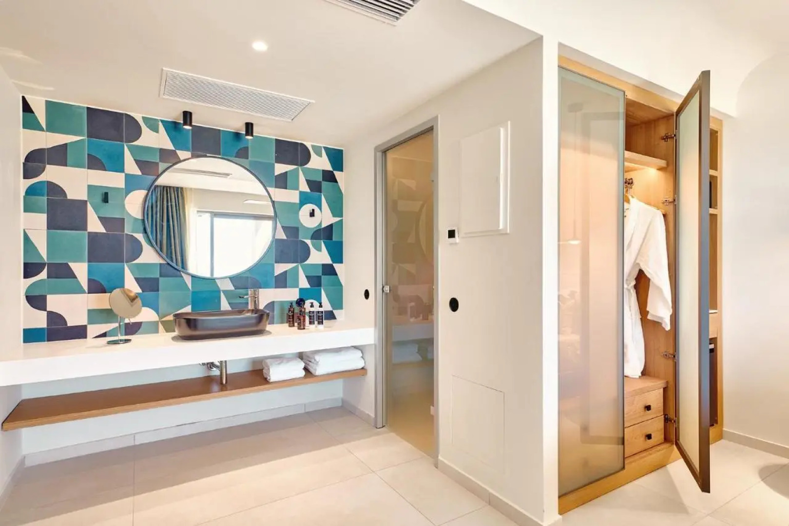 Paralos Kosta Alímia