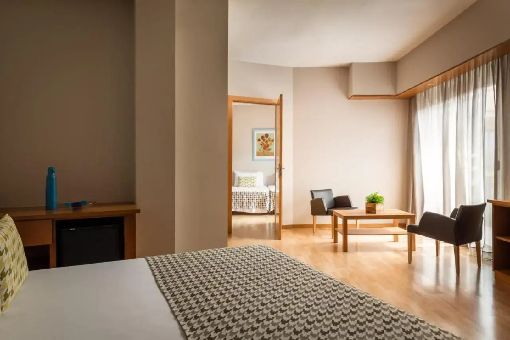 Отель Alegria Plaza Paris