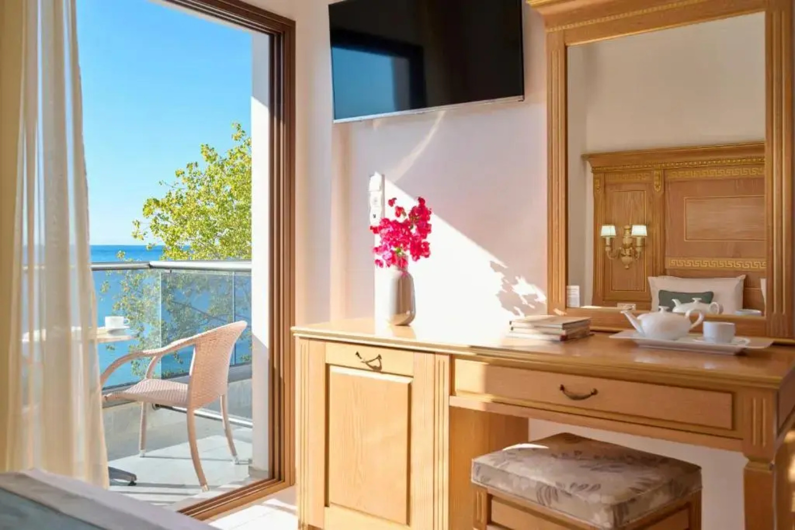 Evlogia Hotel Seafront & Annex by Greek Pride