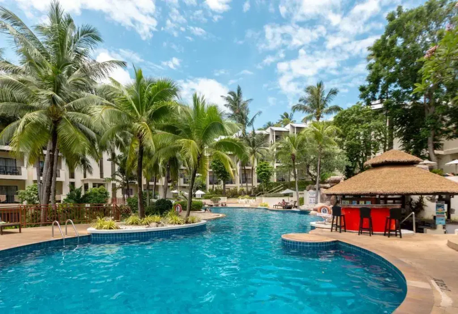 Horizon Karon Beach Resort & Spa