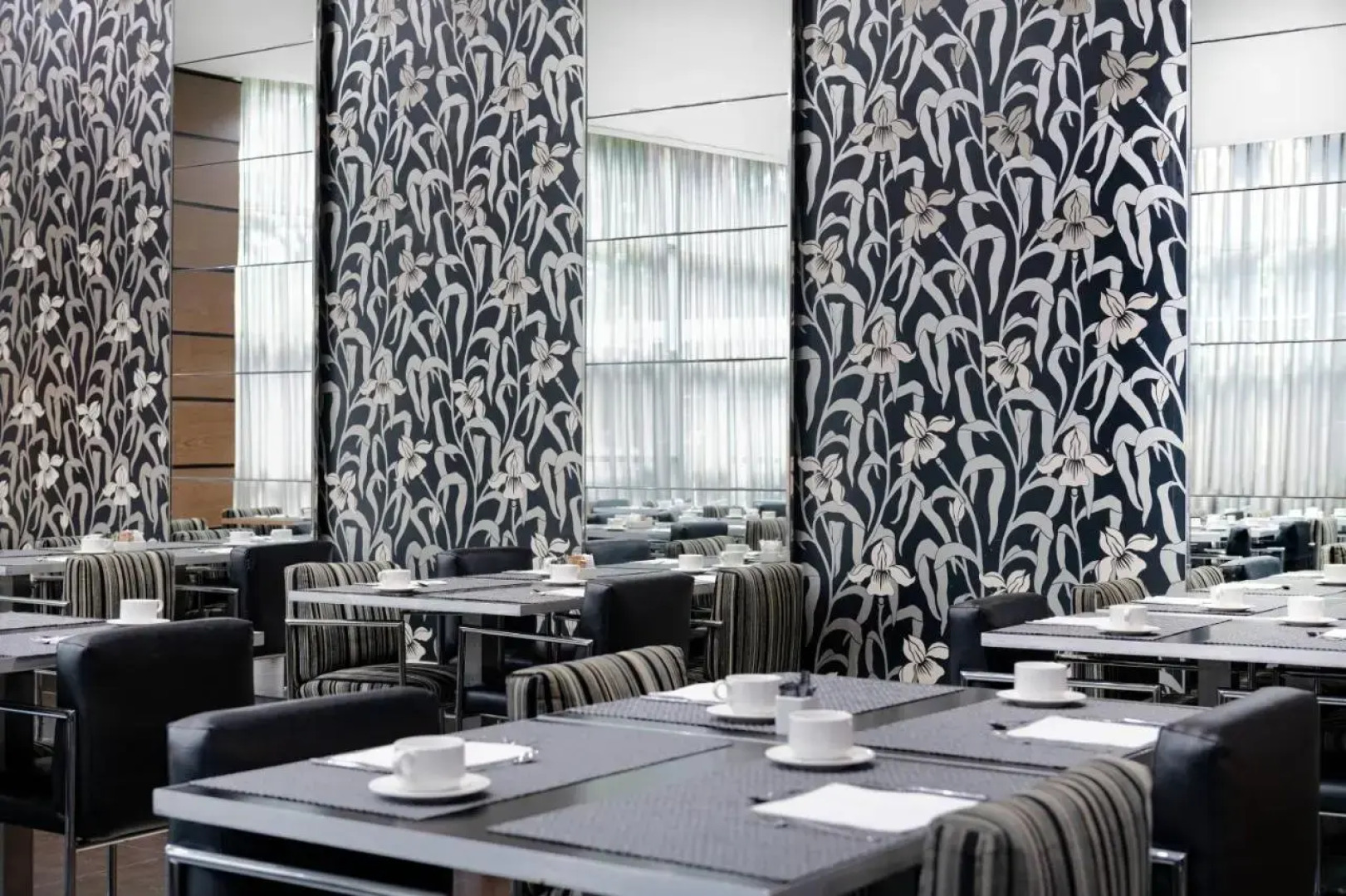 Отель AC Som by Marriott