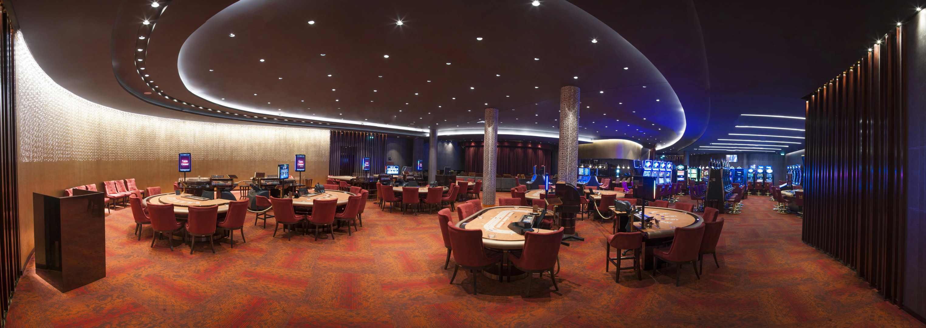 Maestral Resort & Casino