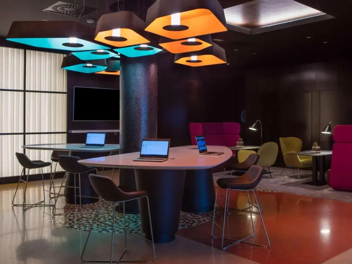 Отель Novotel Barcelona Cornella