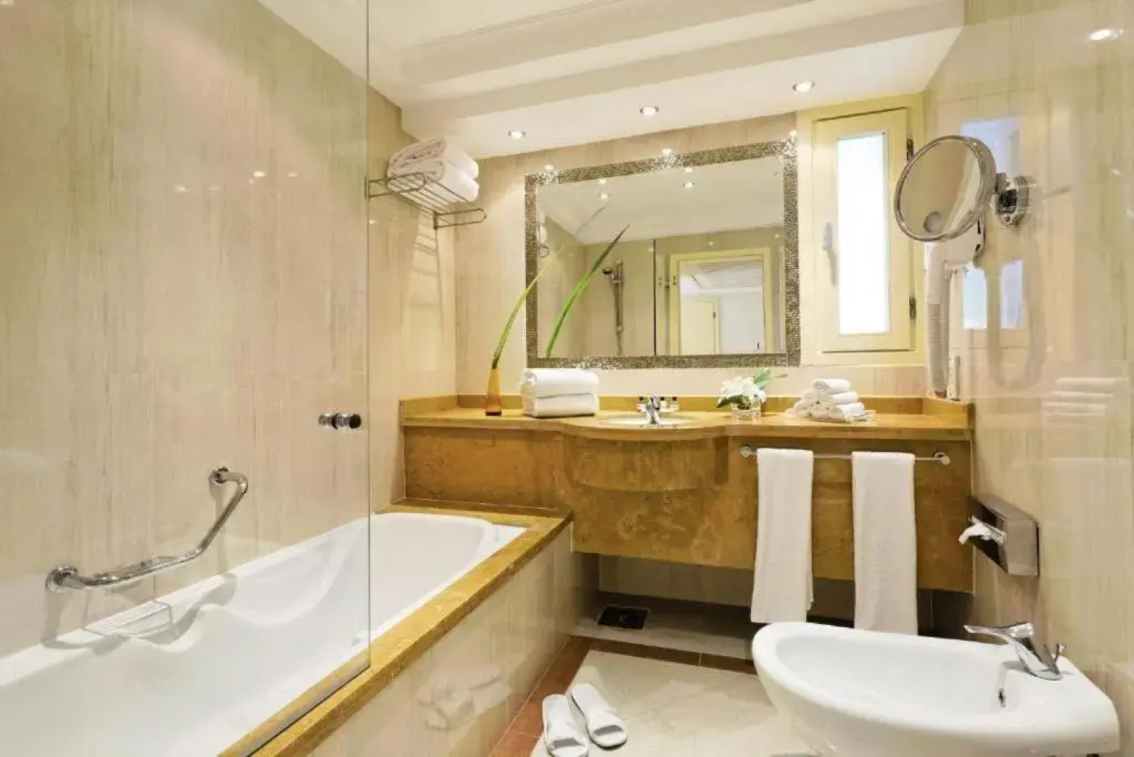 Cairo Pyramids Hotel