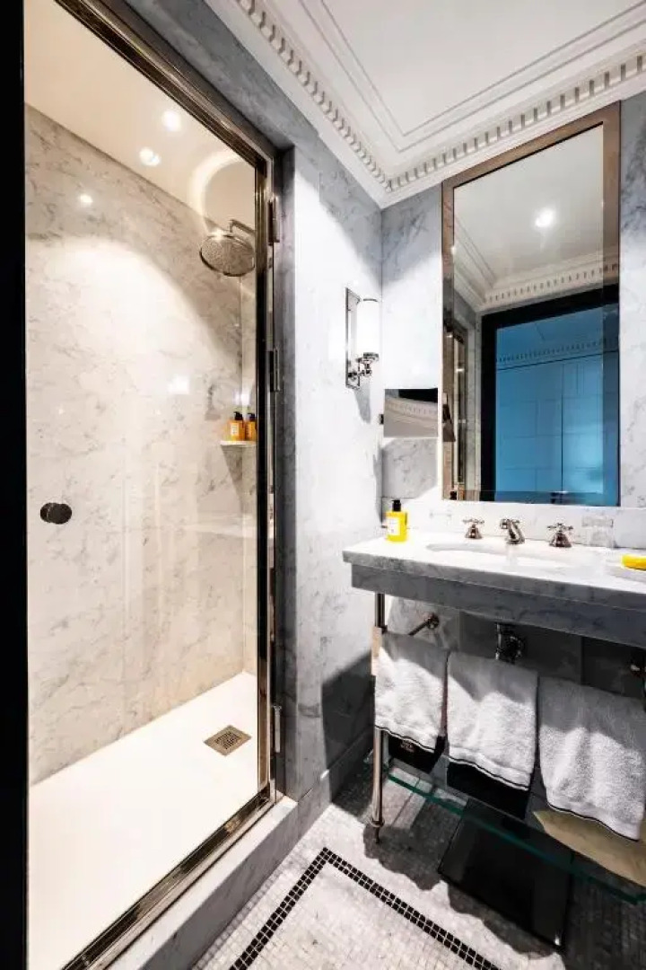 Hôtel de Berri Champs-Élysées, a Luxury Collection Hotel