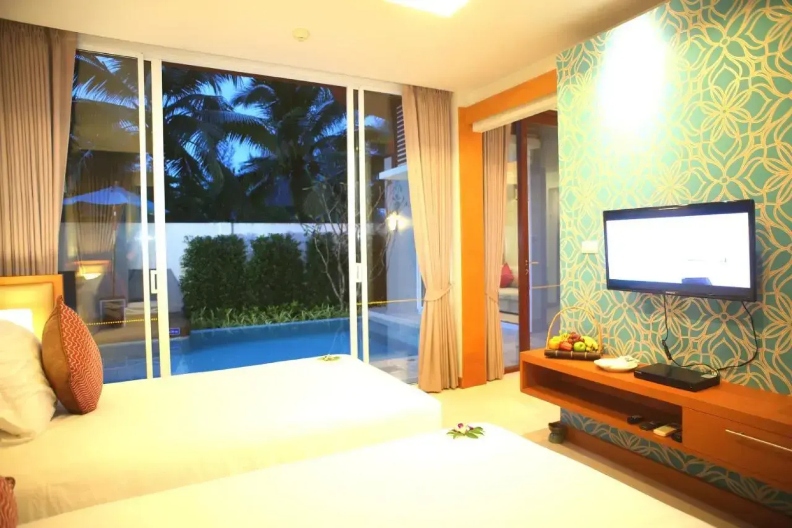 Отель Apsara Beachfront Resort and Villa 