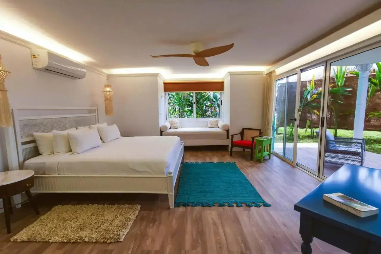 Tortuga Lodge