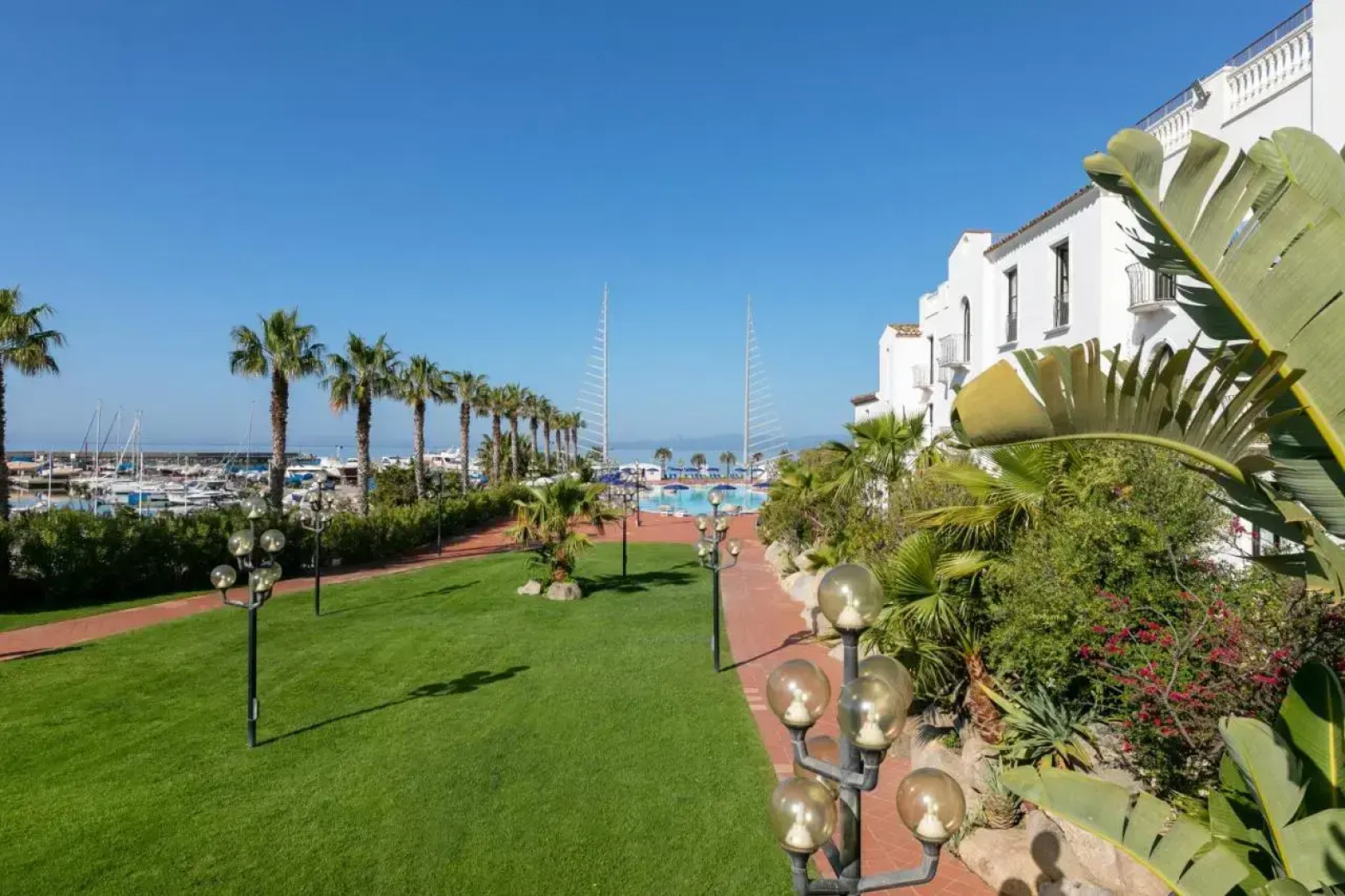 Phi Hotel Sighientu