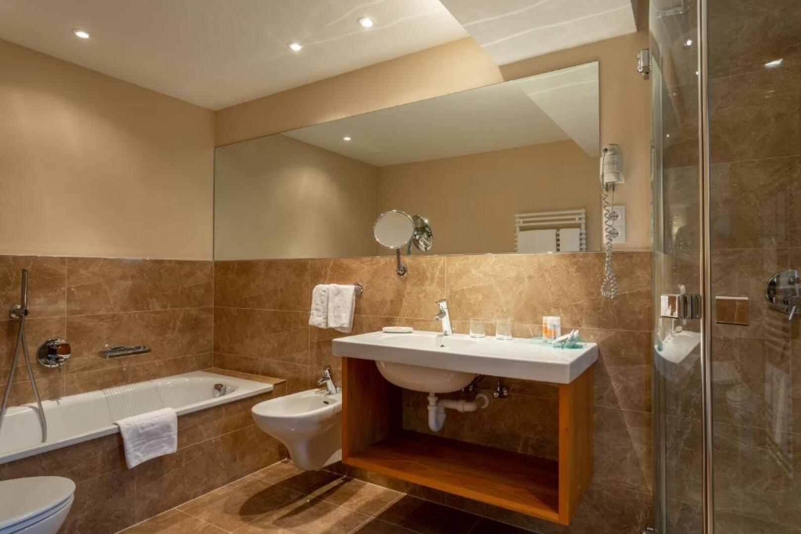 Bemelmans Post Hotel