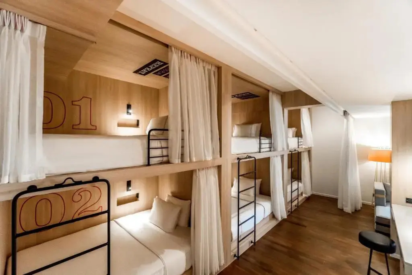 Отель Radisson RED Phuket Patong Beach