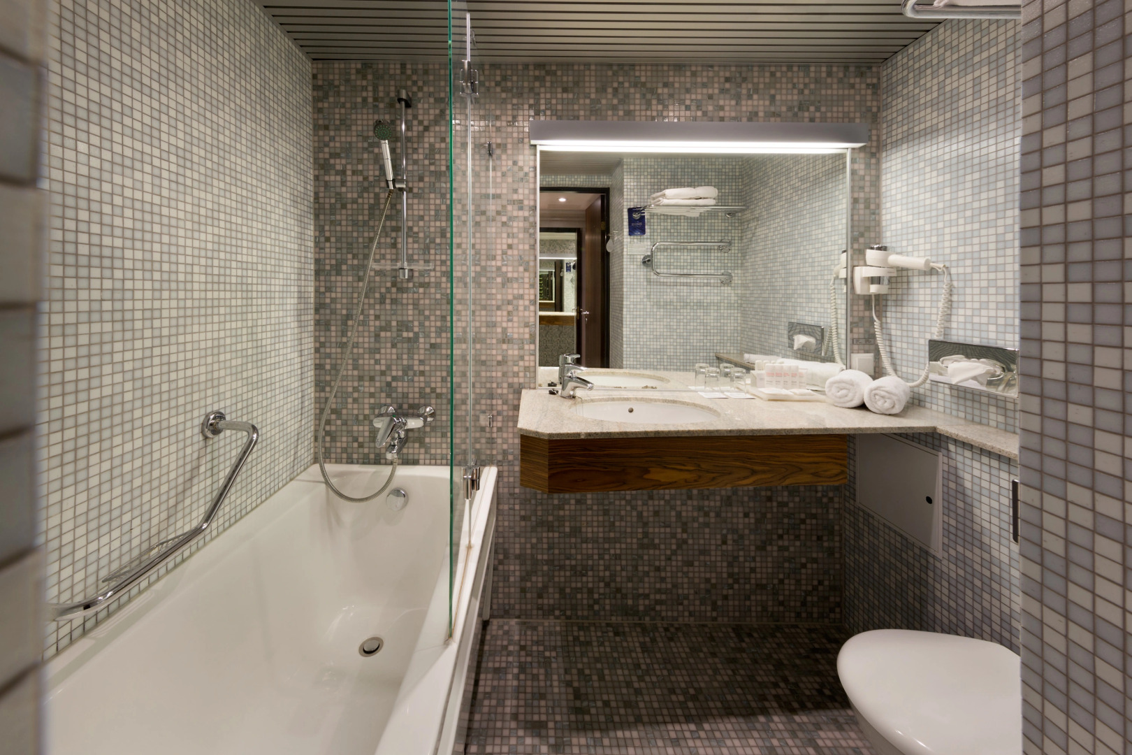 Отель Radisson Blu Hotel Olümpia