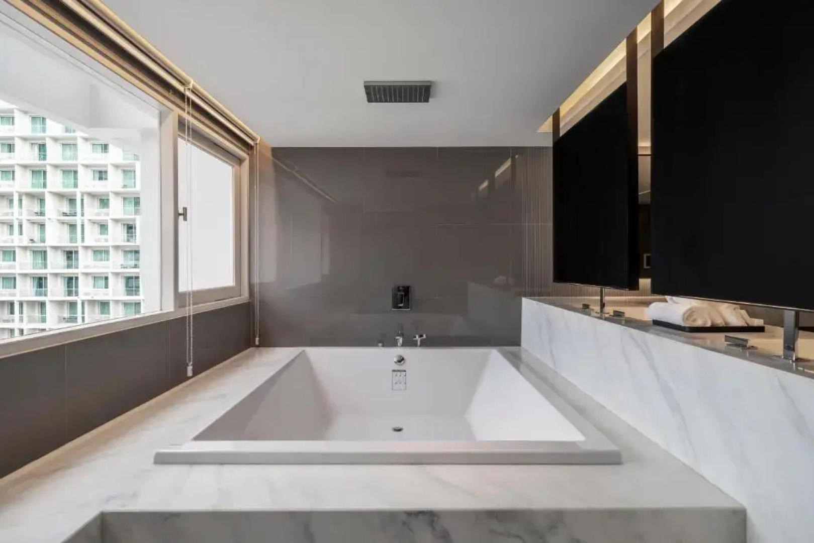 Maison Hotel Bangkok